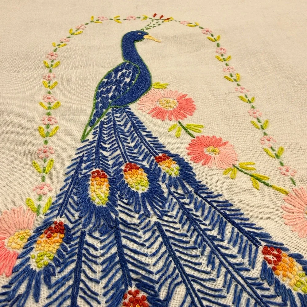Vintage Hand Embroidered Peacock Table Runner White Lace Trim Floral‎ 41x17